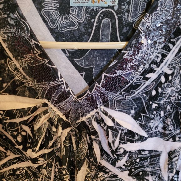 Top - Picture 3 of 8